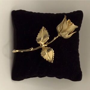 Giovanni 3.5” Gold-Tone Rose Brooch 🌹✨